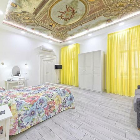 B&B Rest A Napoli Bagian luar foto