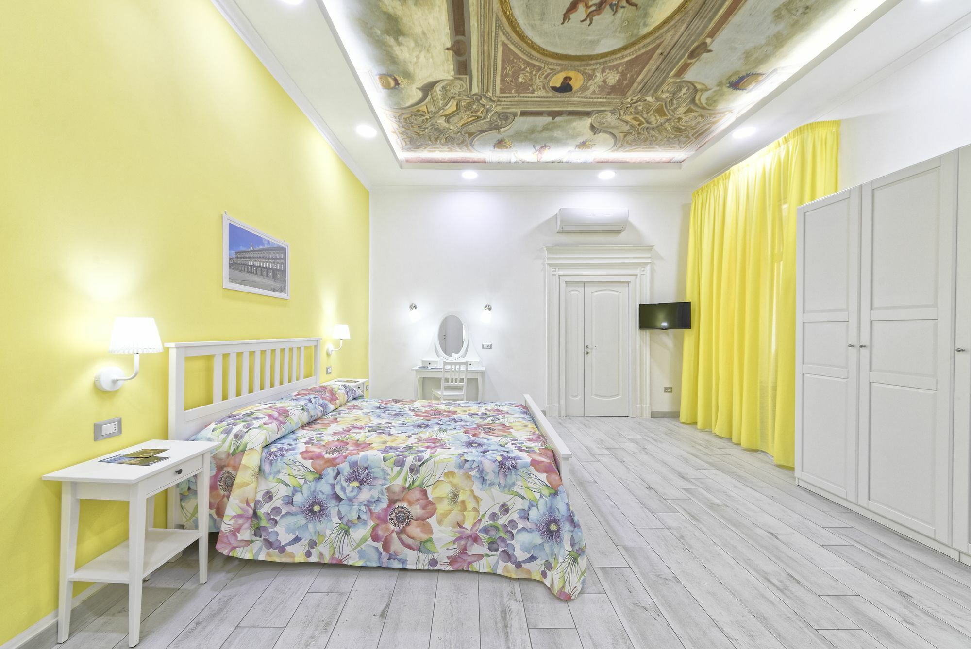B&B Rest A Napoli Bagian luar foto