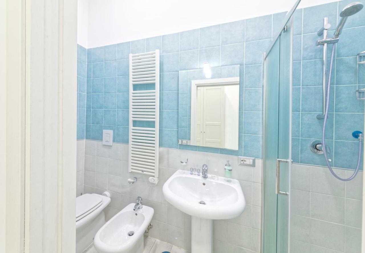 B&B Rest A Napoli Bagian luar foto